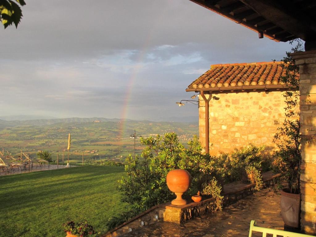 La Palazzetta Del Vescovo Casa de hóspedes Fratta Todina Exterior foto