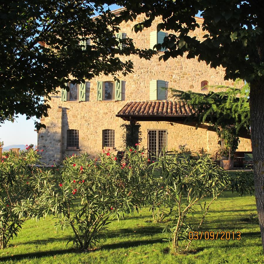 La Palazzetta Del Vescovo Casa de hóspedes Fratta Todina Exterior foto