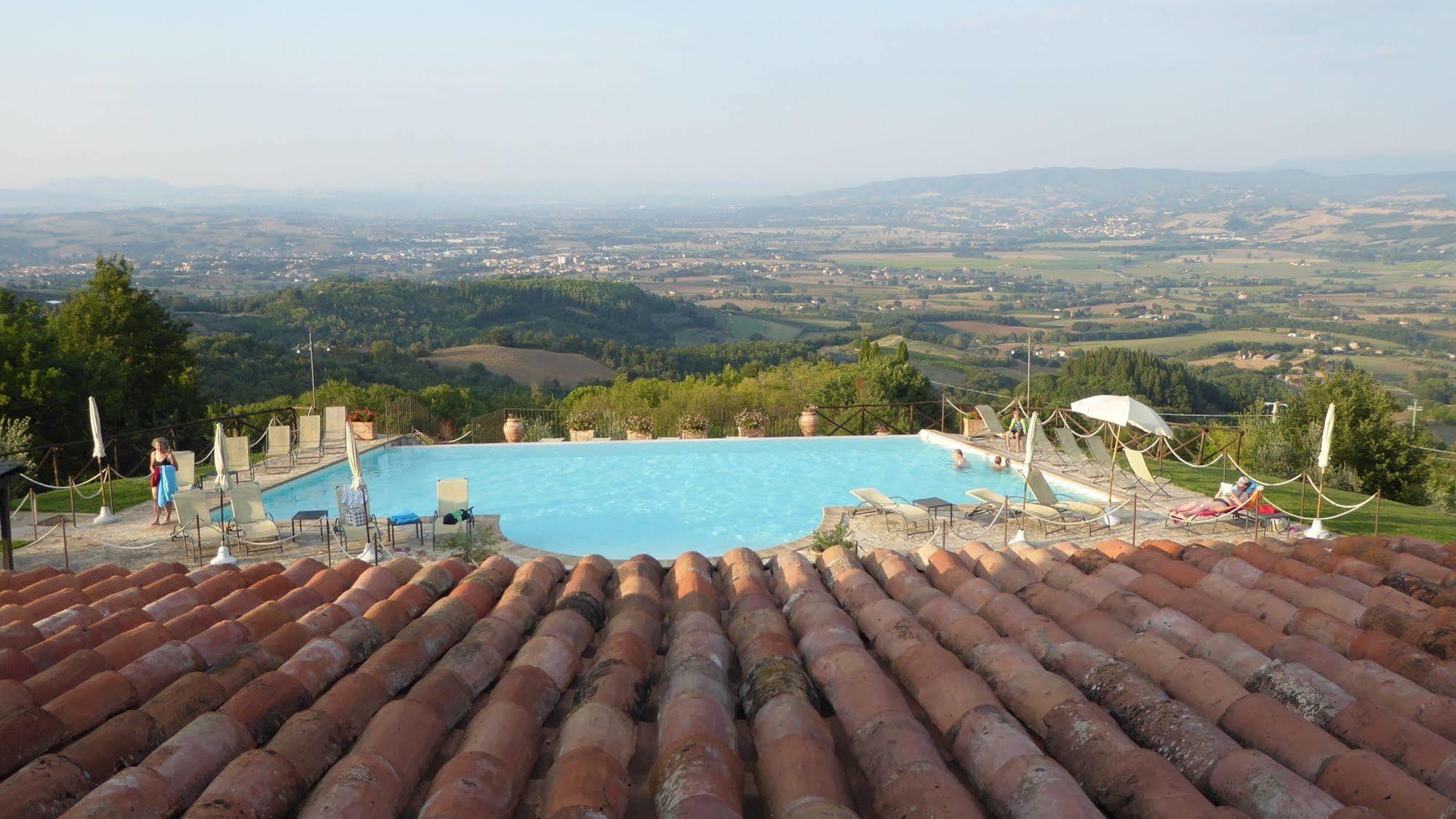La Palazzetta Del Vescovo Casa de hóspedes Fratta Todina Exterior foto